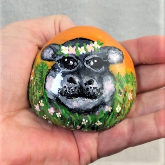 OOAK Hand Painted Rock Baby Girl House Hippo - Picture 3 of 4